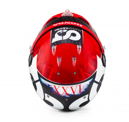  Квят показал шлем на сезон-2020 